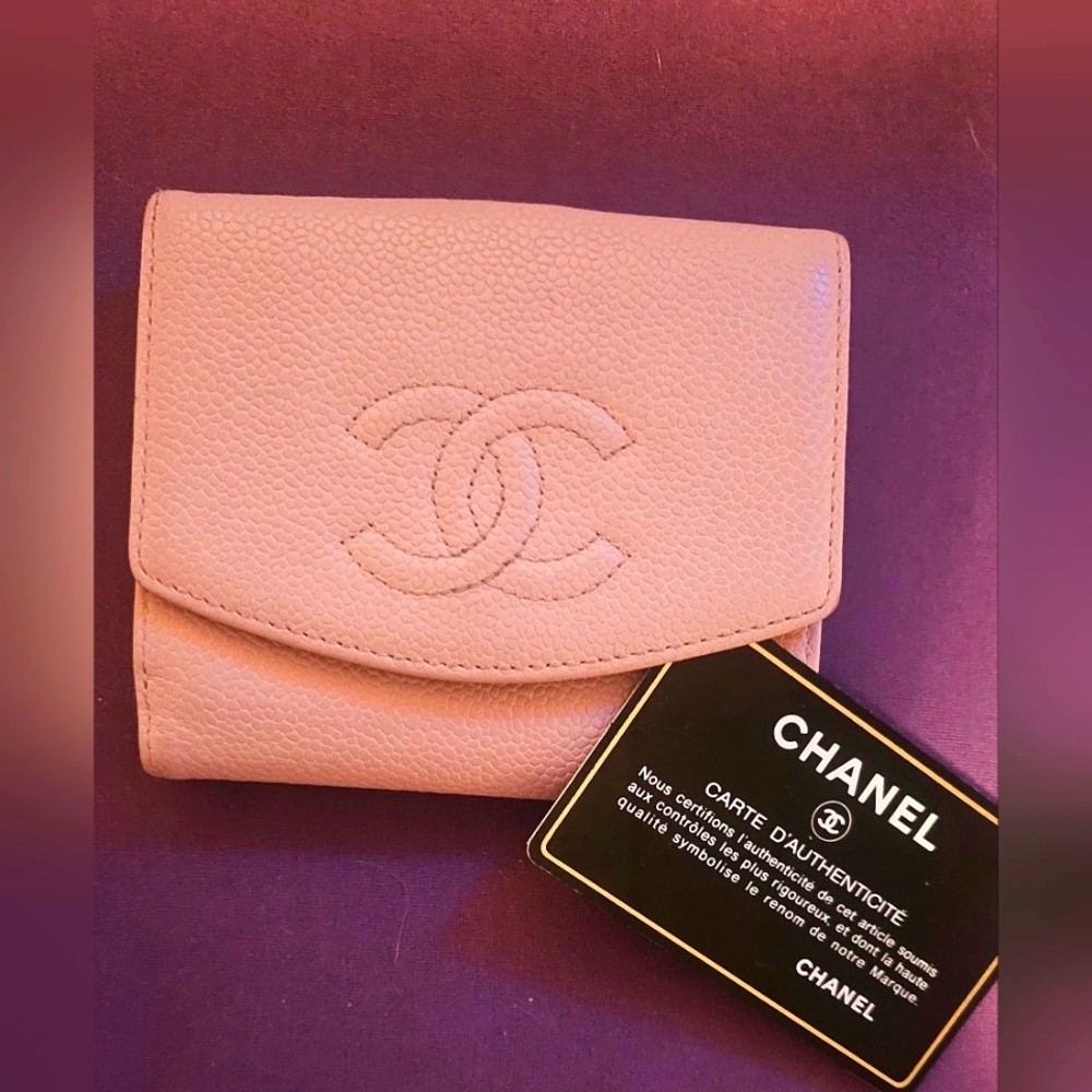 CHANEL Bifold Wallet W/AUTHENTICATION HOLO AND CARD
